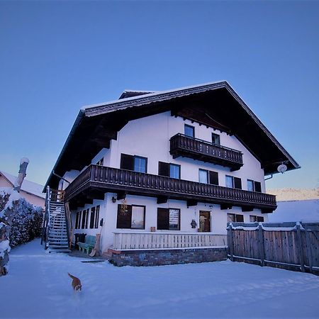 Appartement Jakalar ฟิลส์ ภายนอก รูปภาพ